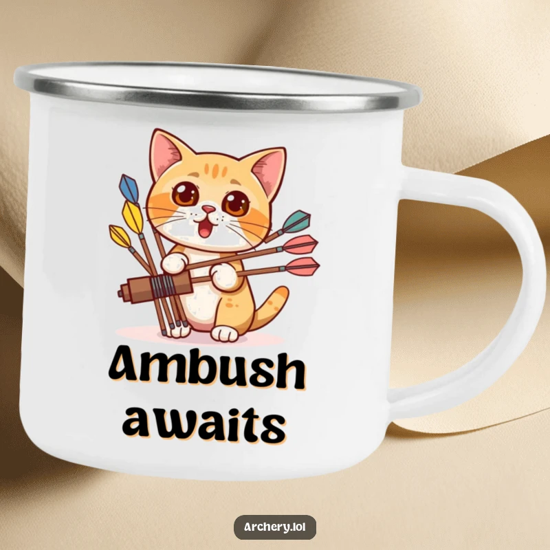 Funny camping mug with a surprised cat peeking from behind colorful arrows, perfect for outdoor adventures and enjoying drinks with a smile.